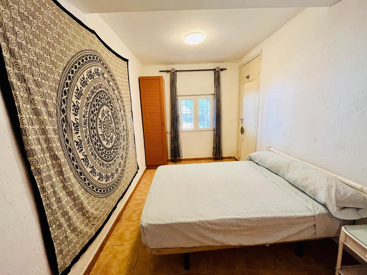 Estudio Adosado Acogedor Con Jardin, Barbacoa Y Parking Privado Alicante Bagian luar foto