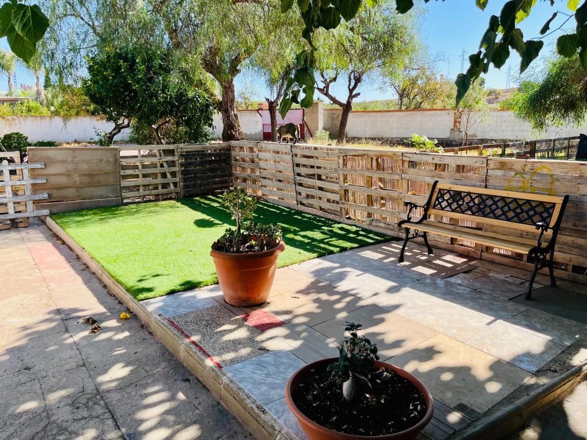 Estudio Adosado Acogedor Con Jardin, Barbacoa Y Parking Privado Alicante Bagian luar foto