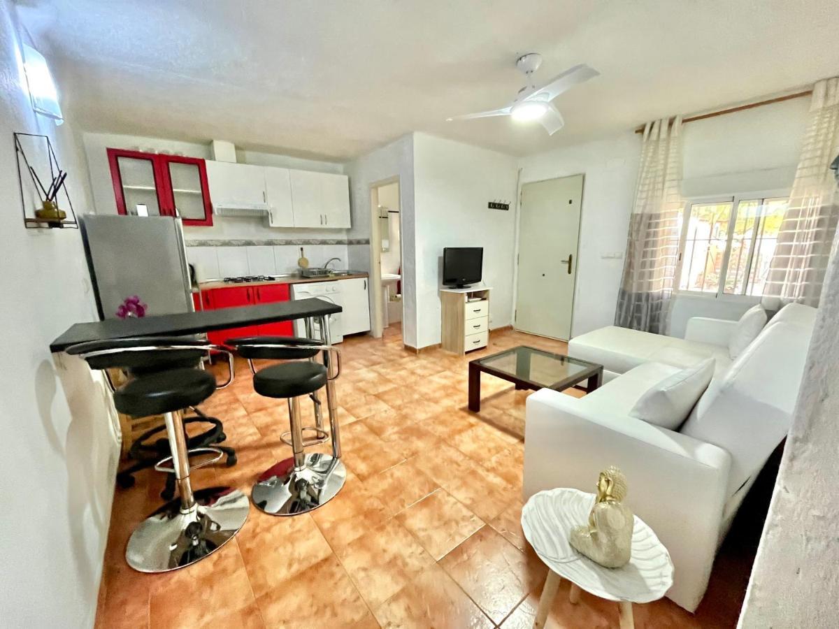 Estudio Adosado Acogedor Con Jardin, Barbacoa Y Parking Privado Alicante Bagian luar foto