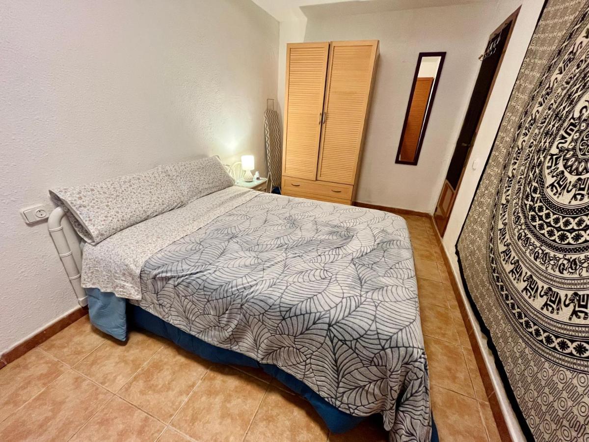 Estudio Adosado Acogedor Con Jardin, Barbacoa Y Parking Privado Alicante Bagian luar foto